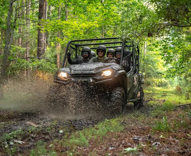 2025 Honda Pioneer 1000-6 Deluxe Crew