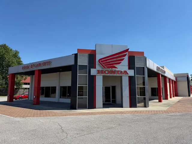Honda of Lafayette storefront on N. University Ave.